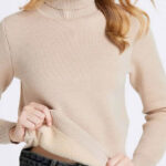 Mujer con Beatle Polar Cuello Alto Mujer