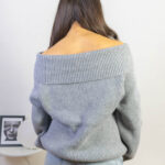 Sweater Oversize Hombros Descubiertos Mujer Gray 2kinspire modelo 001 4 de 4 | 2kinspire