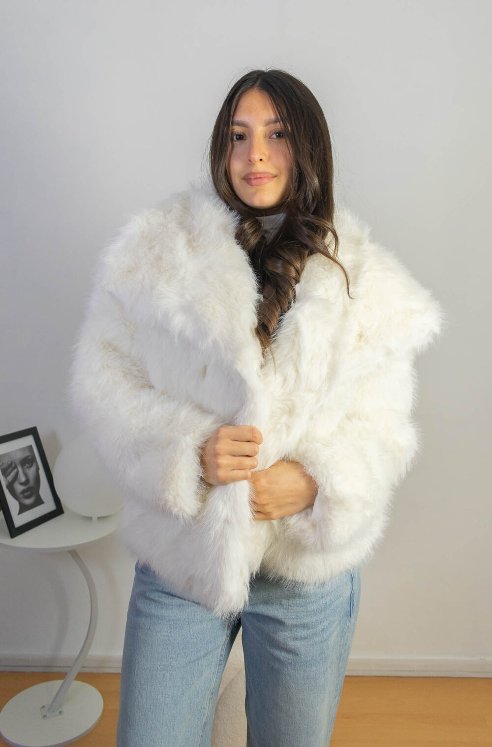 Abrigo Peludo Elegante De Piel Suave Oversize Sara 2kinspire modelo 001 2 de 11 | 2kinspire