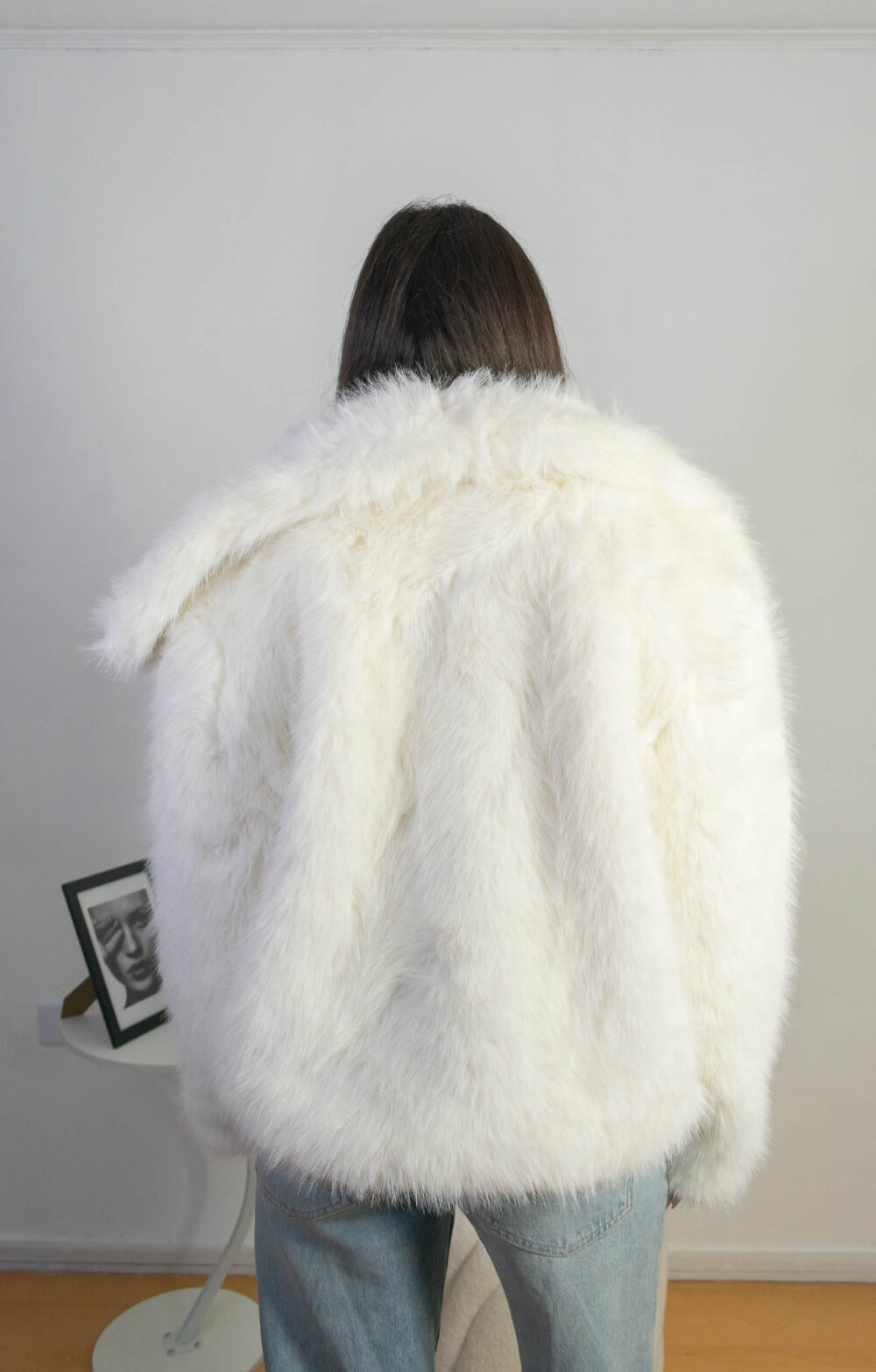 Abrigo Peludo Elegante De Piel Suave Oversize Sara 2kinspire modelo 001 3 de 11 | 2kinspire
