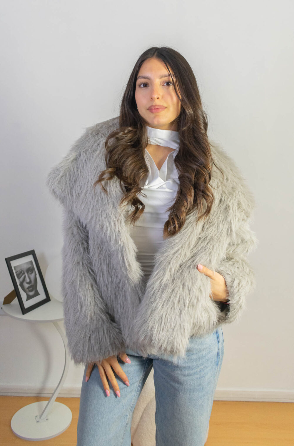 Abrigo Peludo Elegante De Piel Suave Oversize Sara 2kinspire modelo 001 7 de 11 | 2kinspire