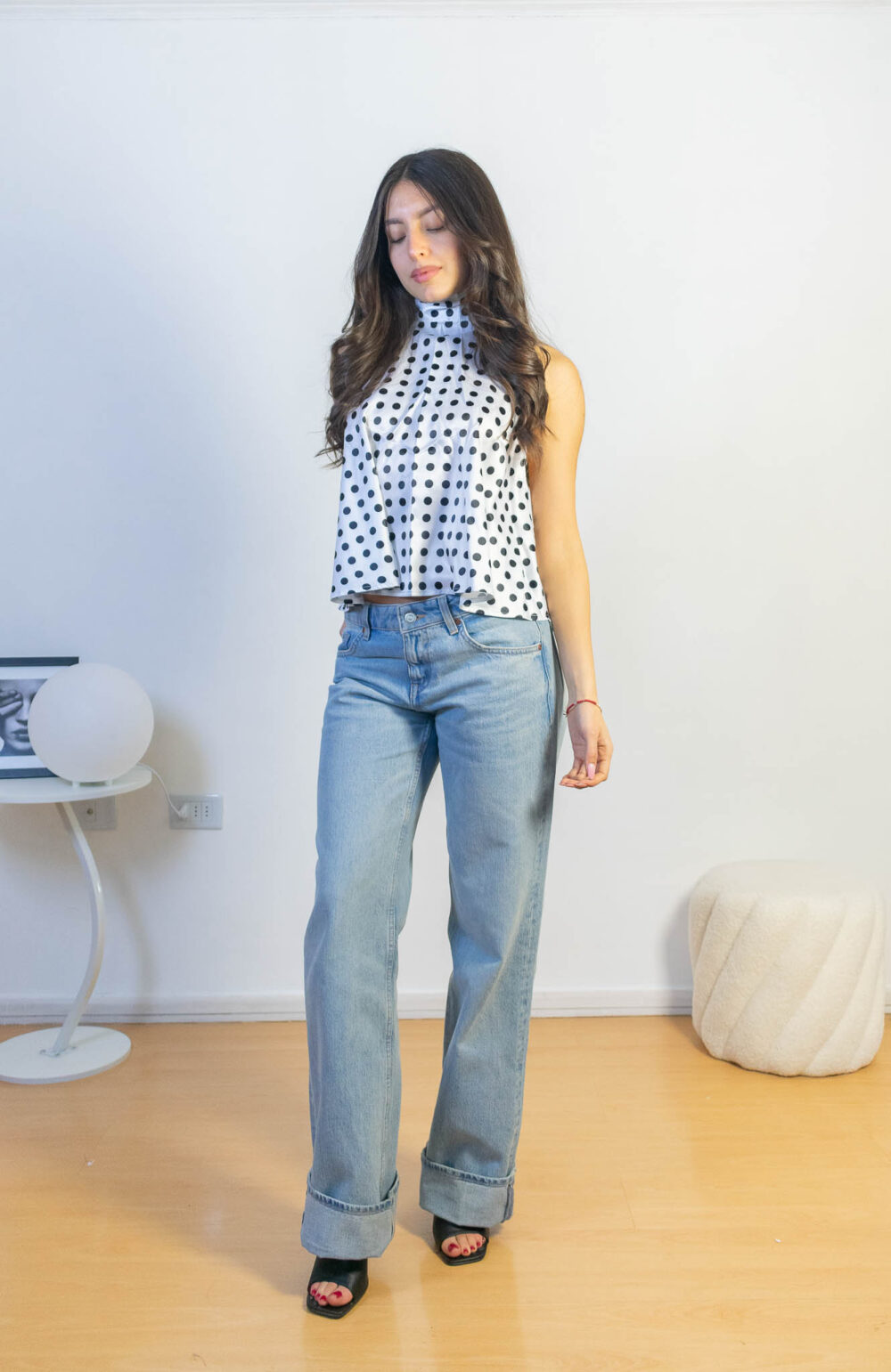 Top Polka Dot Halter Satin Mujer 2025 2kinspire modelo 001 2 de 3 | 2kinspire